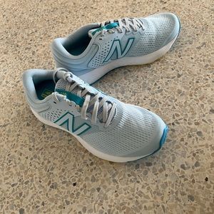 New Balance Women's 520 V7 Running Shoe